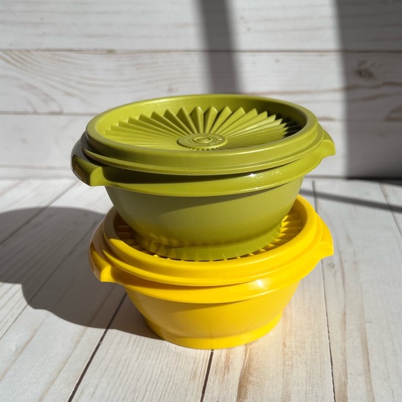 Vintage Tupperware Yellow and Green Servalier Bowls with Lids - Picture 1 of 6